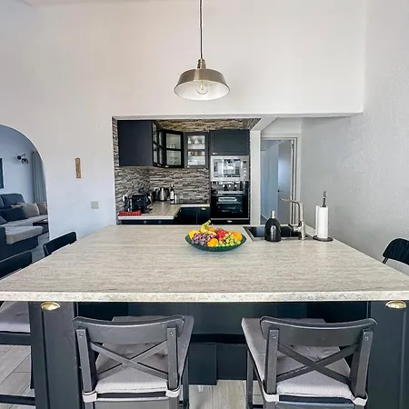 Apartmán Homes Lili Seaview With 2 Bedrooms, 4 Terraces, 2 Pools & Parking *
